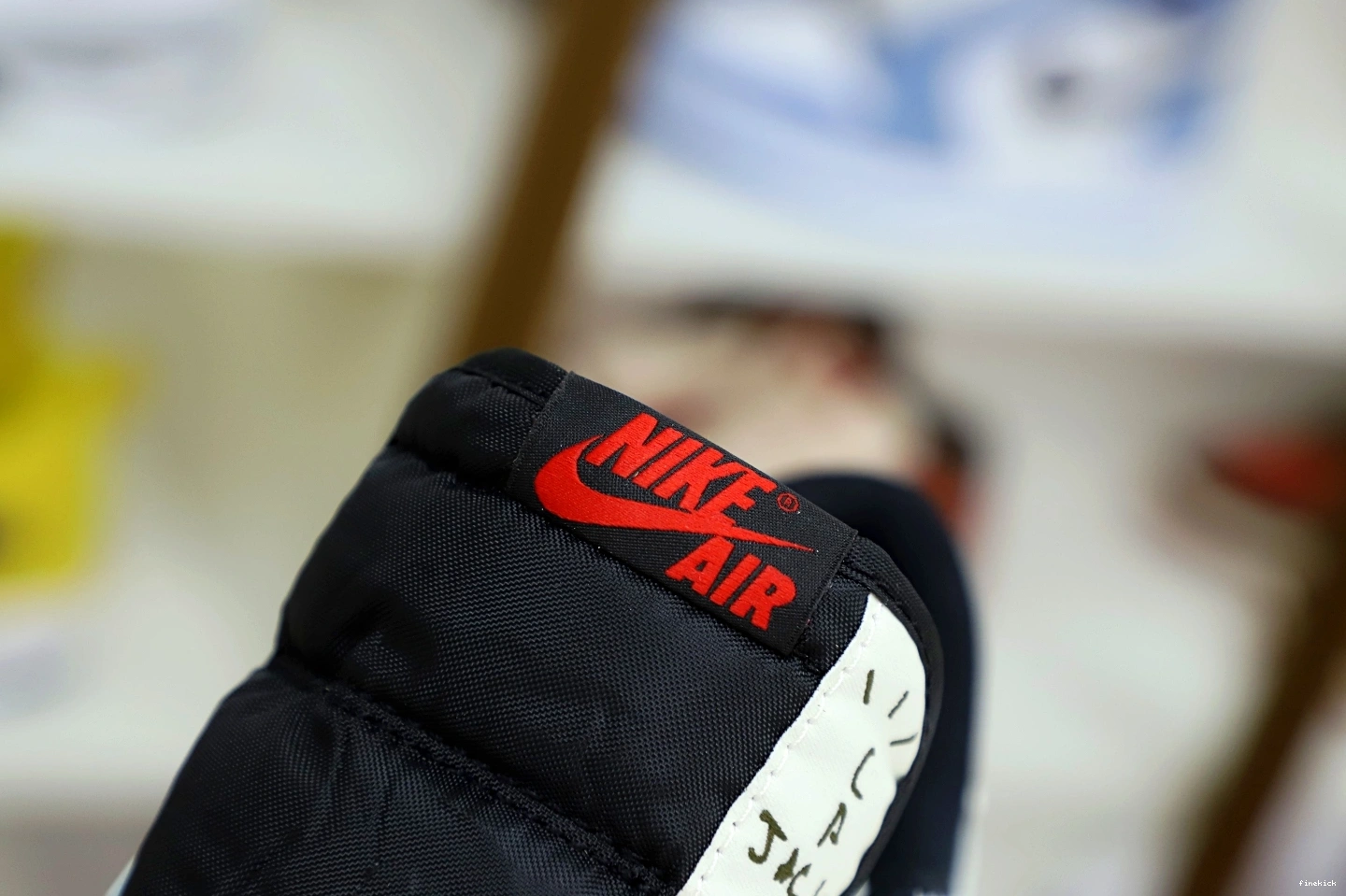 1 LOW NIKE TRAVIS X OG AIR “Olive” SCOTT JORDAN 0306